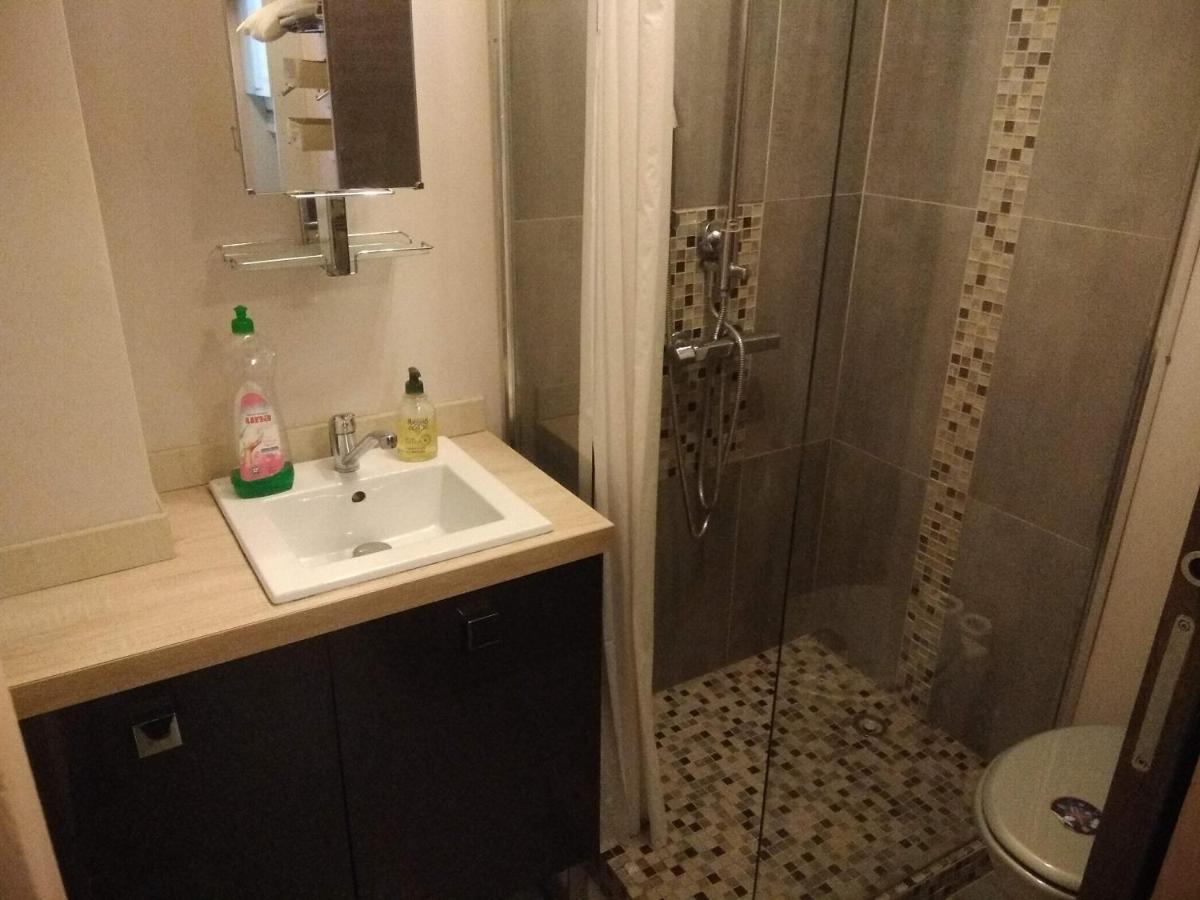 Studette Cannes centre Extérieur photo